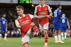 阿森纳新赛季伤病困扰下紧急调整策略